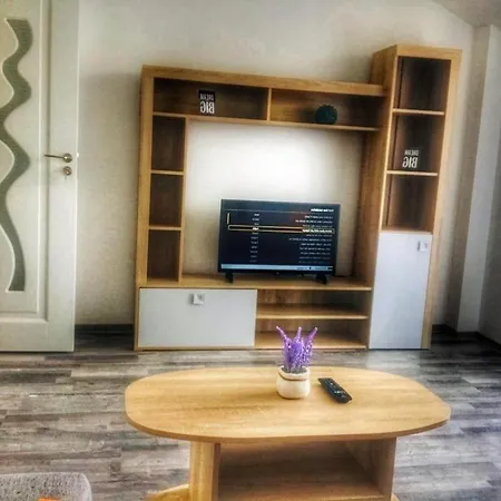 Apartment Apartament Cu 2 Camere, Spatios Si Confortabil. *